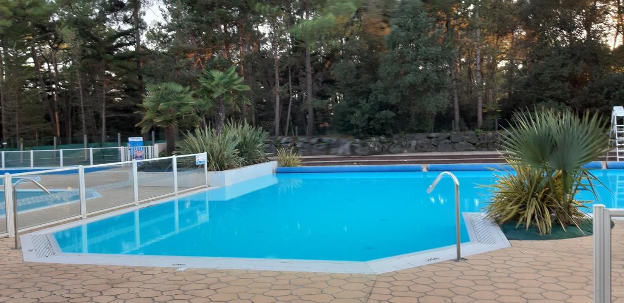 סן ז'אן דה מון Mobil Home 6 Places Climatise מראה חיצוני תמונה